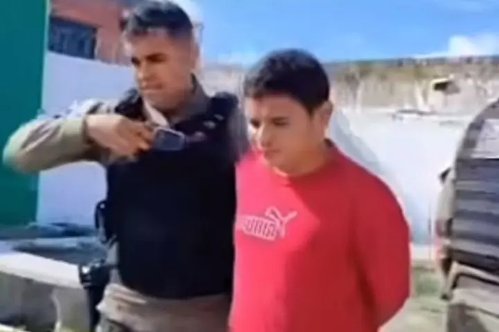 Com medo de ser morto, jovem se entrega à polícia com drogas em Cocal dos Alves