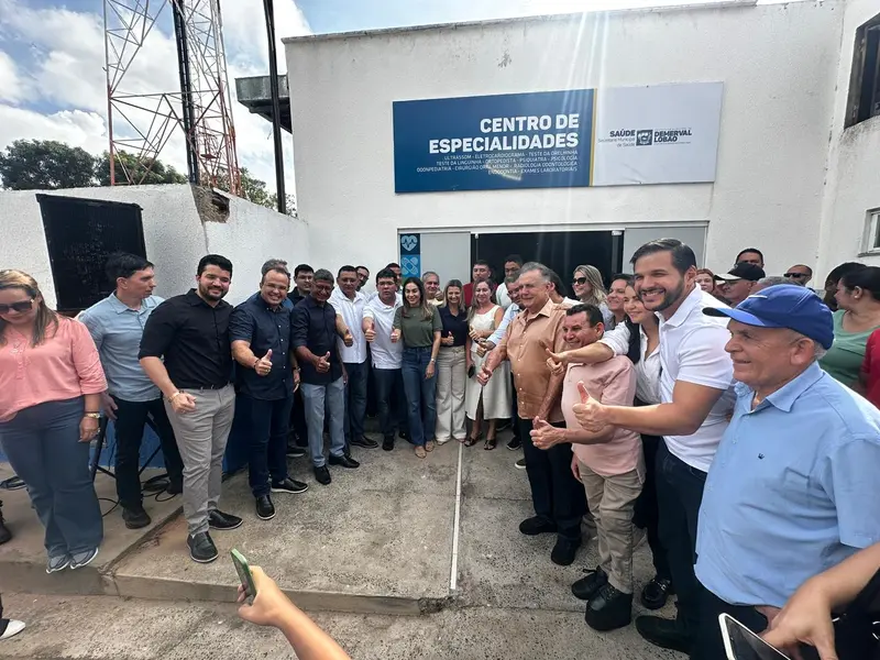 Demerval Lobão recebe ações de Saúde e Educação do Governo do Piauí