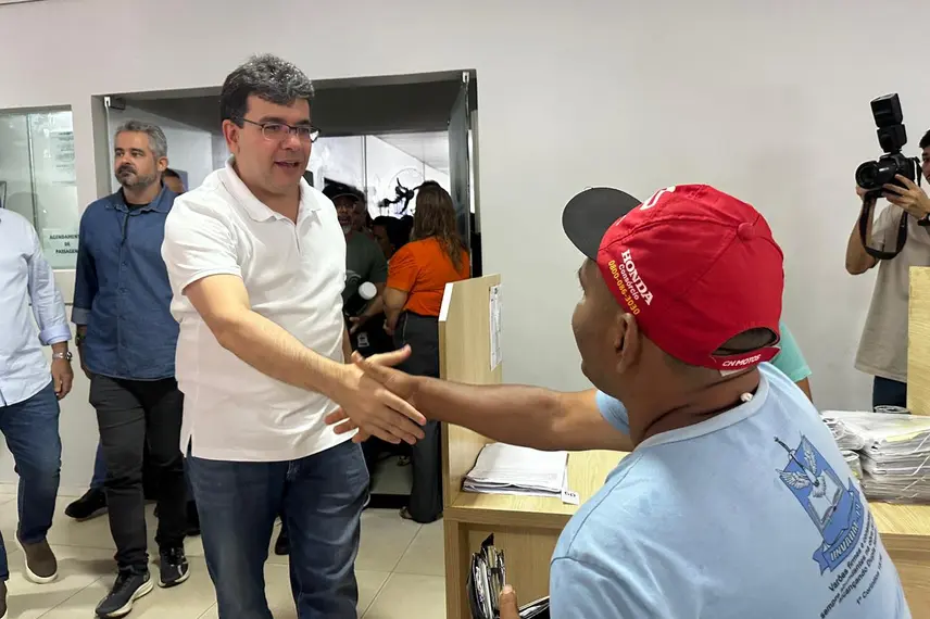 Demerval Lobão recebe ações de Saúde e Educação do Governo do Piauí