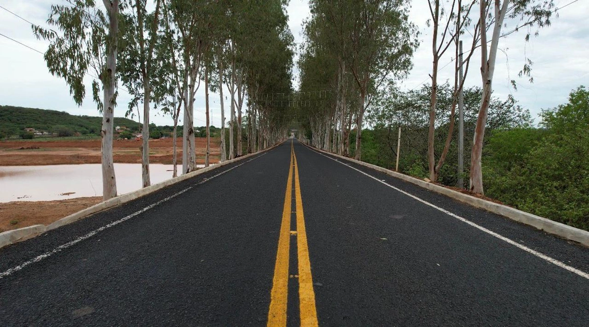 DER recupera rodovia no Território Vale dos Rios Piauí e Itaueira