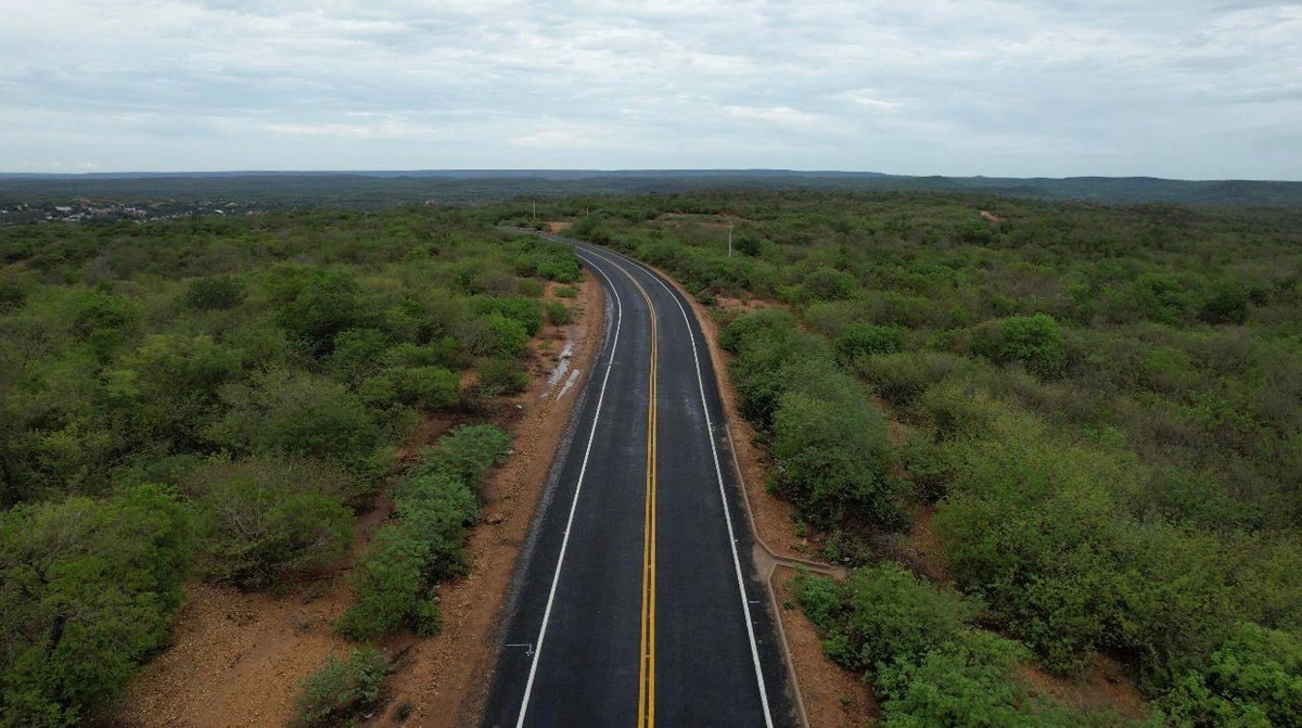 DER recupera rodovia no Território Vale dos Rios Piauí e Itaueira