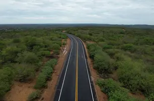 DER recupera rodovia no Território Vale dos Rios Piauí e Itaueira (Foto: Reprodução)