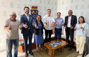 Dr. Marcus Kalume solicita curso de Psicologia para a Uespi de Floriano