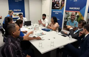 Draga Alana articula solução para imóveis ameaçados de execução no Torquato Neto