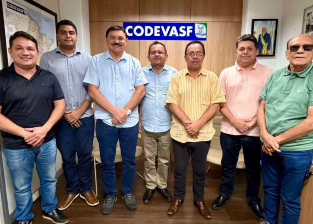 Em São Luís, Prefeito Juvenal Silva busca investimentos para impulsionar Parnarama