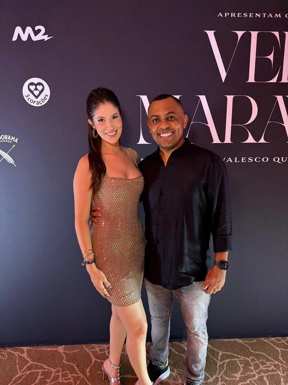 Empresário Neto Lima e acadêmica de medicina Lorraine Mendes, em viagem ao RJ