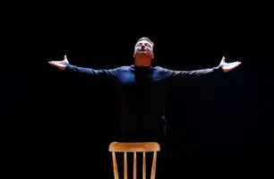 Espetáculo 'Também queria te dizer' traz a Teresina conflitos e fragilidades do universo masculino (Foto: Reprodução)