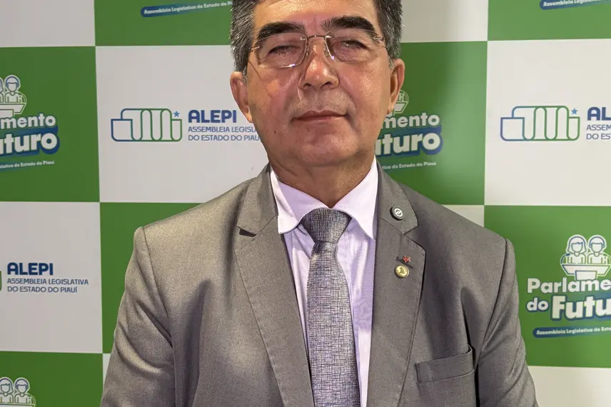 Estudantes vivenciam rotina parlamentar na Alepi pelo projeto Parlamento do Futuro