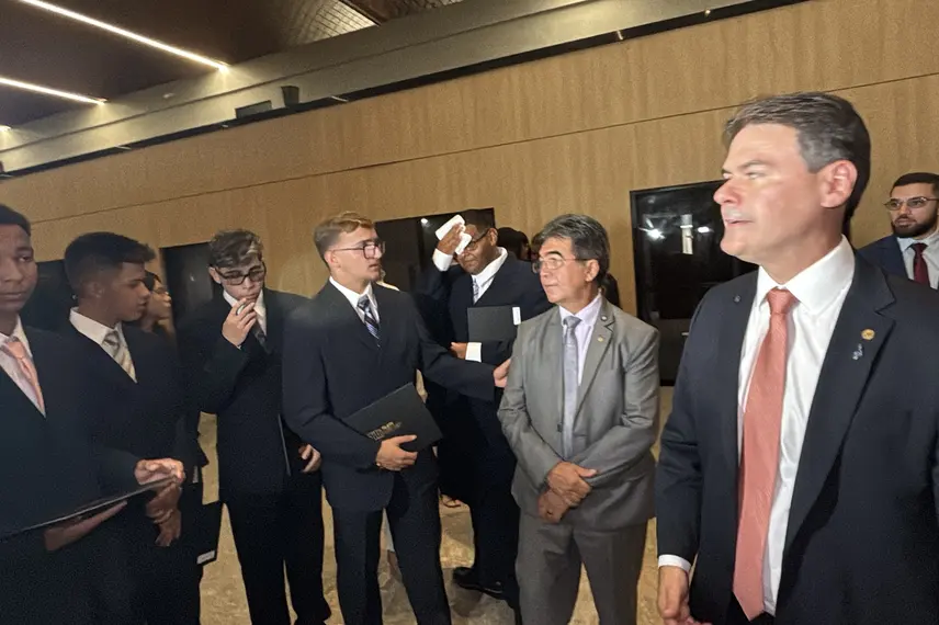 Estudantes vivenciam rotina parlamentar na Alepi pelo projeto Parlamento do Futuro