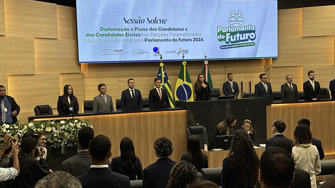 Estudantes vivenciam rotina parlamentar na Alepi pelo projeto Parlamento do Futuro