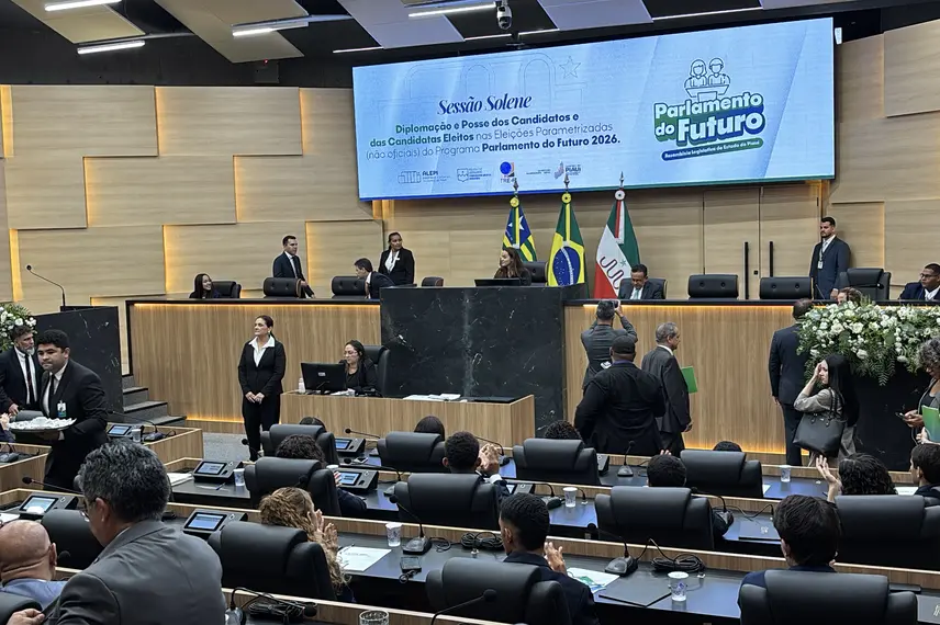Estudantes vivenciam rotina parlamentar na Alepi pelo projeto Parlamento do Futuro