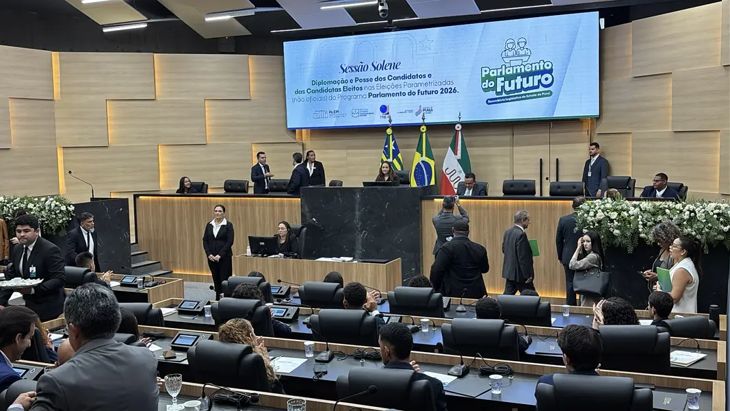Estudantes vivenciam rotina parlamentar na Alepi pelo projeto Parlamento do Futuro