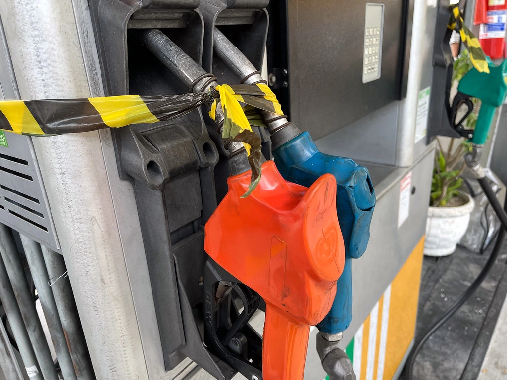 Fiscalização flagra bombas irregulares e interdita posto no Piauí durante operação