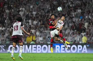 Flamengo luta, mas sucumbe diante do Lanús e perde título da Recopa (Foto: CONMEBOL Recopa)