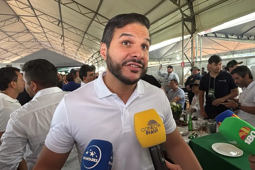 Fonteles participa do 8º Dia de Campo da Insolo em Baixa Grande do Ribeiro