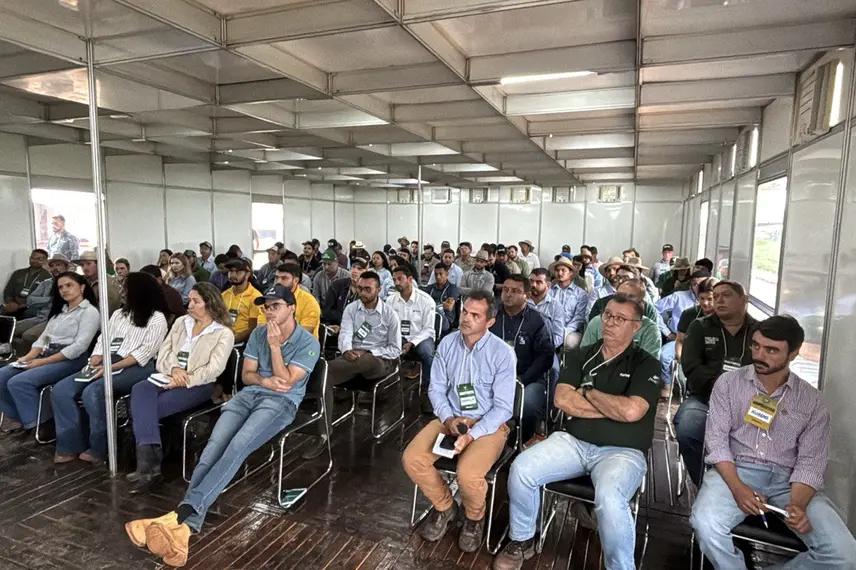 Fonteles participa do 8º Dia de Campo da Insolo em Baixa Grande do Ribeiro