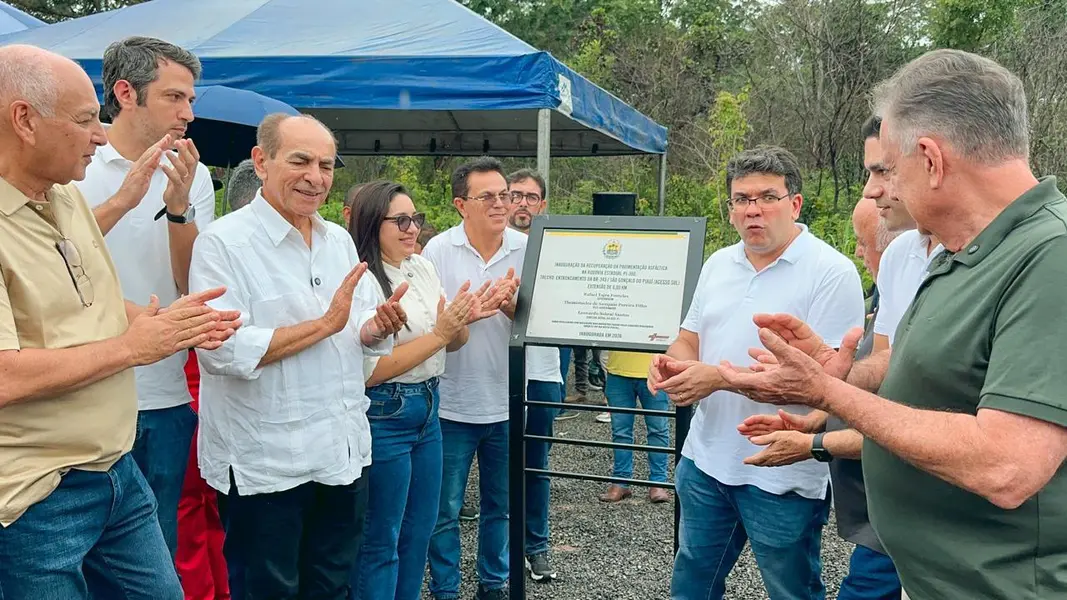 Governador inaugura PI-360 e anuncia mais de R$ 4,3 mi para São Gonçalo do Piauí