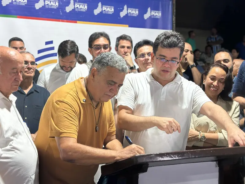 Governador Rafael Fonteles encerra agenda no Médio Parnaíba em Regeneração