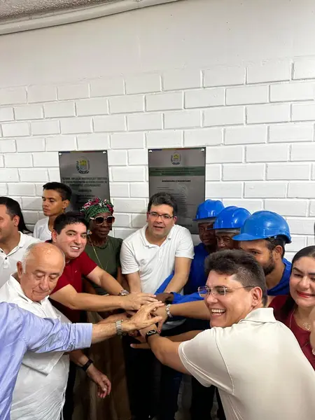 Governo do Piauí inaugura escola reformada e ampliada em Amarante