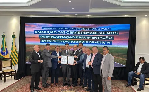 Governo do Piauí inicia pavimentação histórica de 60 km da BR-235