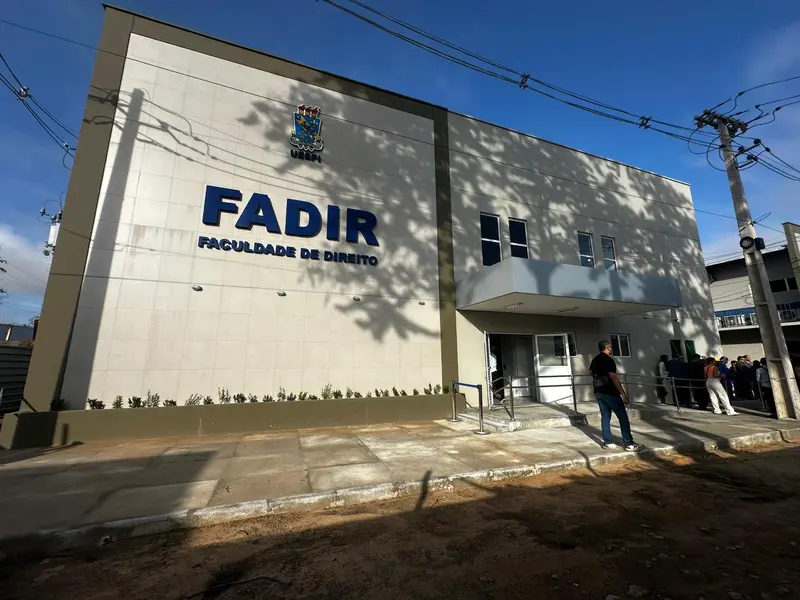 Rafael Fonteles inaugura Faculdade de Direito e nova Biblioteca da Uespi