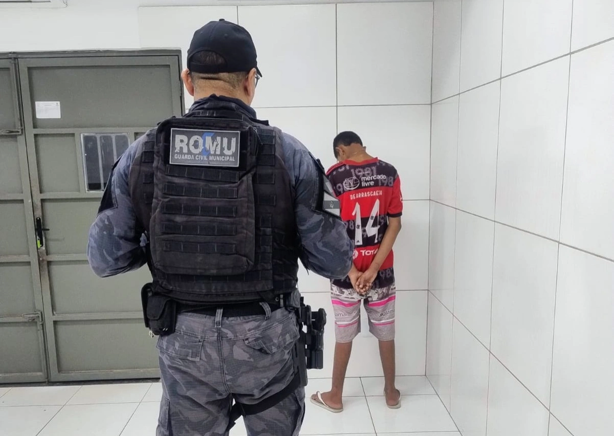 Homem é flagrado com celular roubado durante patrulhamento na cidade de Timon