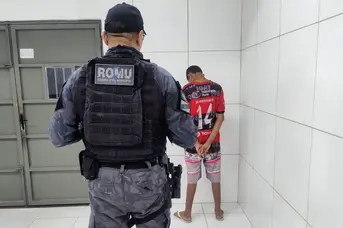 Homem é flagrado com celular roubado durante patrulhamento na cidade de Timon