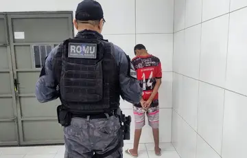 Homem é flagrado com celular roubado durante patrulhamento na cidade de Timon