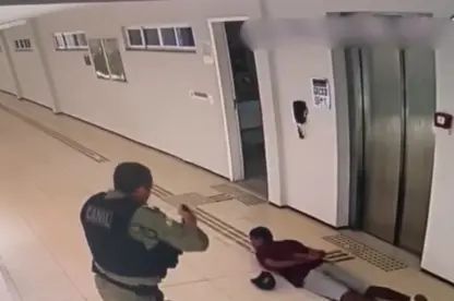 Homem é preso após tentar furtar arma dentro do prédio do TJ, em Picos; vídeo