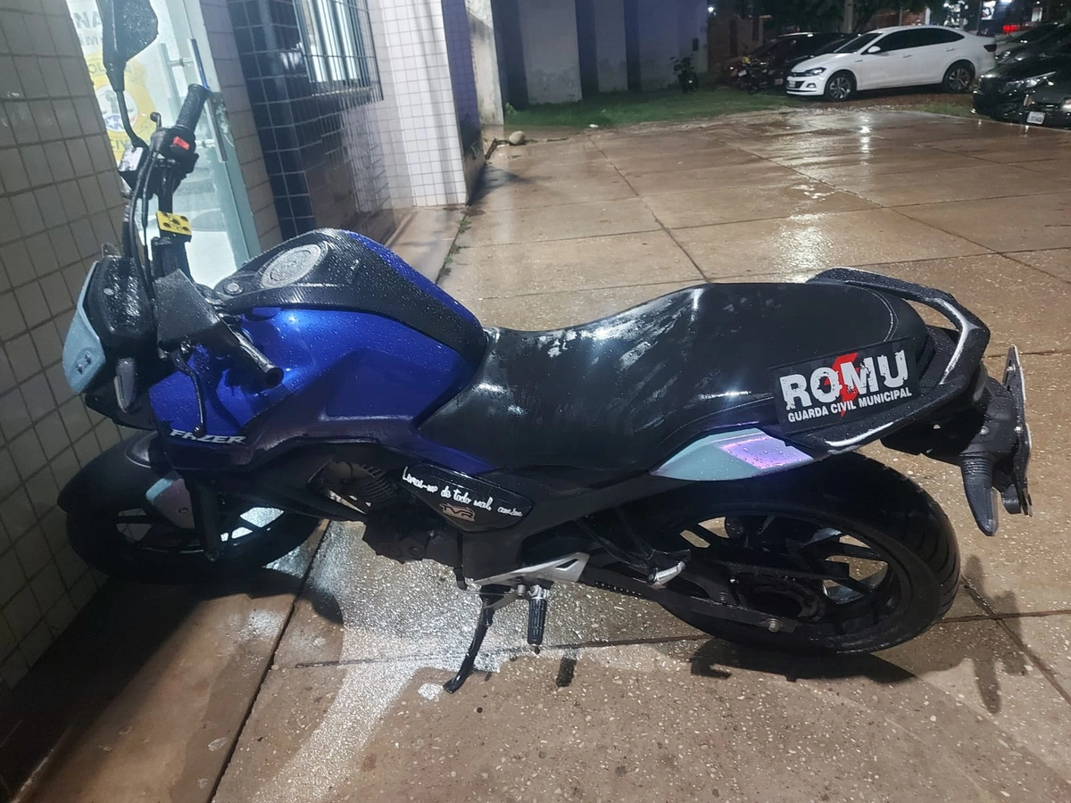 Homem é preso com arma artesanal minutos depois de roubar motocicleta em Timon