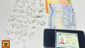 Homem é preso com papelotes de crack e maconha após perseguição policial em Picos (Foto: Divulgação/BEPI)