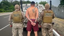 Homem é preso por tráfico após denúncia de comercialização de drogas em Teresina (Foto: Divulgação/BEPI)