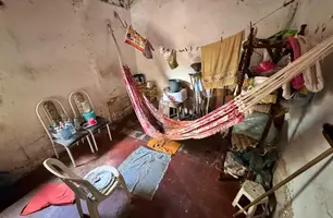 Idosa de 74 anos é encontrada em situação de abandono dentro de casa em Parnaíba (Foto: Divulgação/SSP-PI)