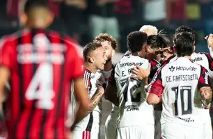 Jogadores do Flamengo celebram gol (Foto: Reprodução/ X/ Flamengo)