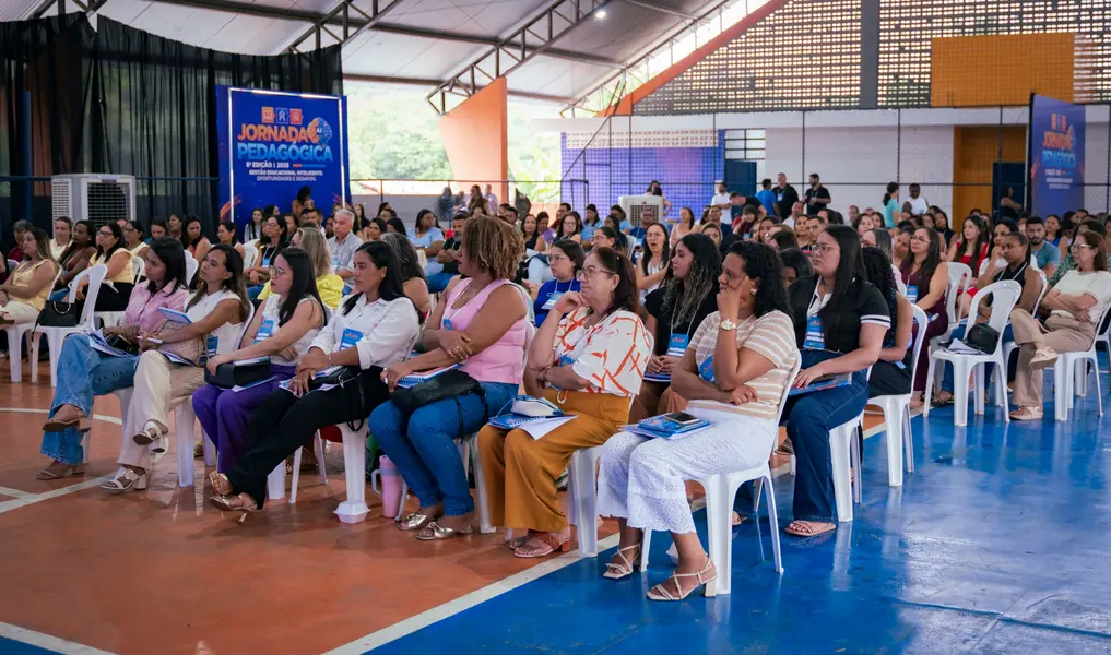 Jornada Pedagógica debate gestão inteligente em Palmeira do Piauí