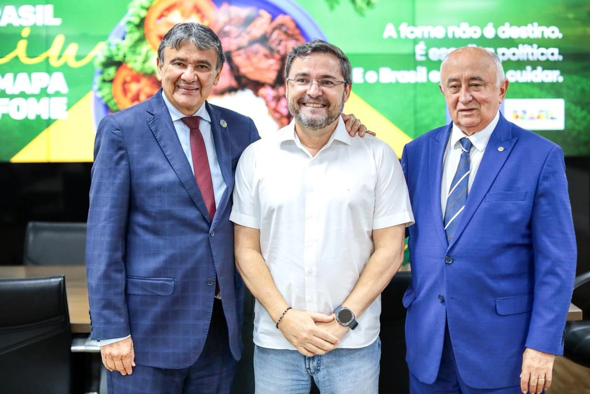 Júlio César articula recursos para o Piauí em reunião com Wellington Dias