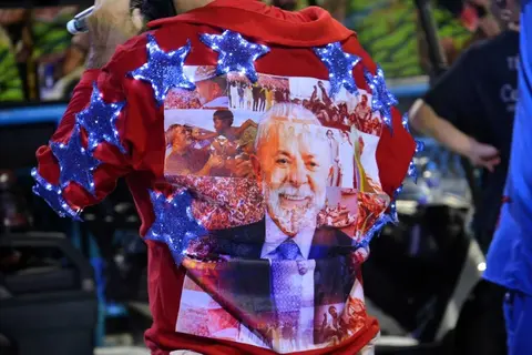 Jurados apontam falta de ousadia e rebaixamento marca desfile da Niterói