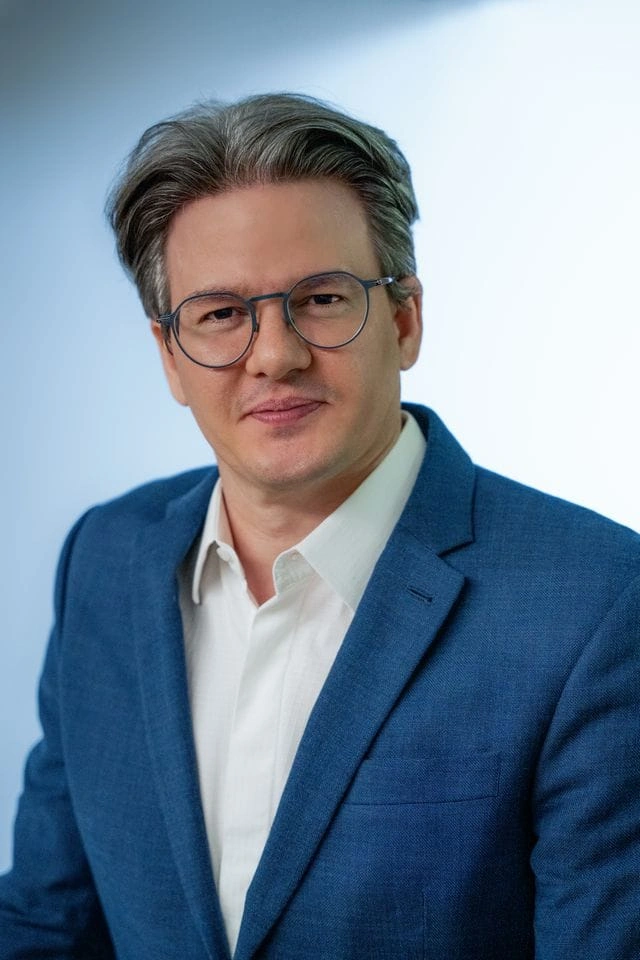 Médico piauiense Aurus Dourado ganha reconhecimento nacional e eleva o Piauí