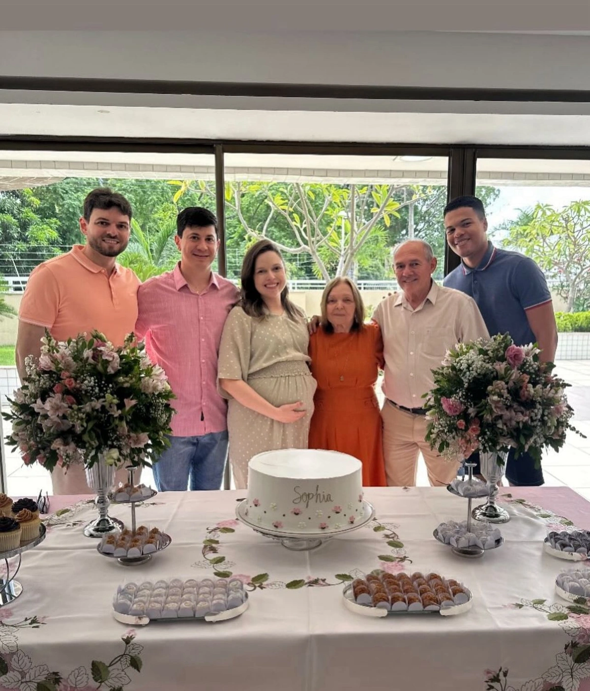 Médicos Denise Cury e Acilino Portela realizaram o chá da filha Sophia