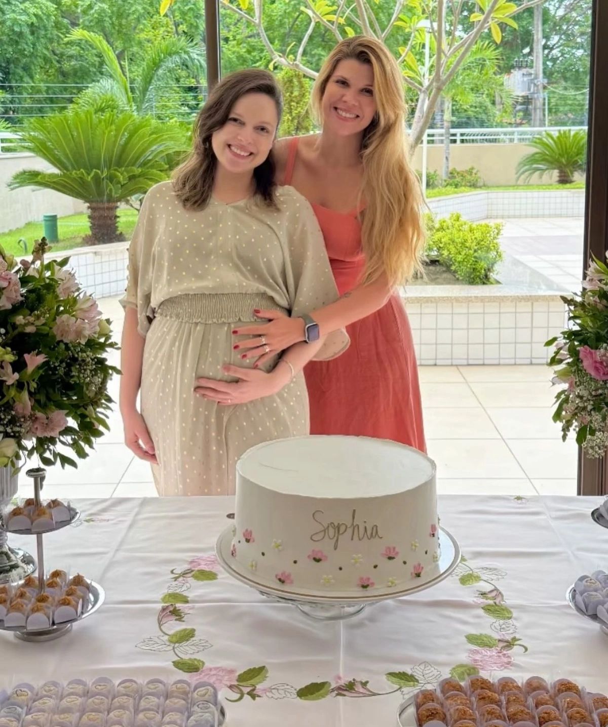 Médicos Denise Cury e Acilino Portela realizaram o chá da filha Sophia