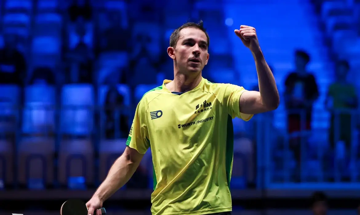 Mesa-tenista Hugo Calderano fica na 2º posição do mundo da modalidade