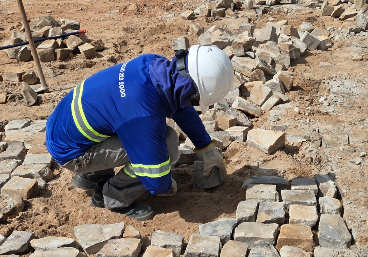 Monsenhor Hipólito: Águas do Piauí interliga 250 metros de rede de água na cidade