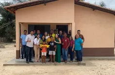 Moradia e dignidade: Beneditinos entrega 10 casas a famílias da zona rural