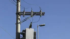 Moradores denunciam falta constante de energia elétrica em comunidades de Santo Antônio dos Milagres (Foto: Reprodução)