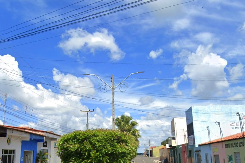 Moradores fazem abaixo-assinado e denunciam irregularidades na energia em cidade