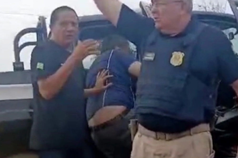 Moradores tentaram agredir o motorista após o acidente