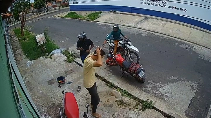 Motorista de aplicativo tem moto roubada durante assalto à mão armada em Timon