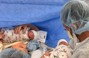 Nasceram Eloísa e Lara, filhas do casal Inacio Neto e Monysse Coutinho (Foto: Instagram)