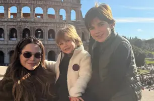 Natália Magalhāes e Mazerine Netto e os filhos Eduardo e Felipe estão em Roma (Foto: Instagram)
