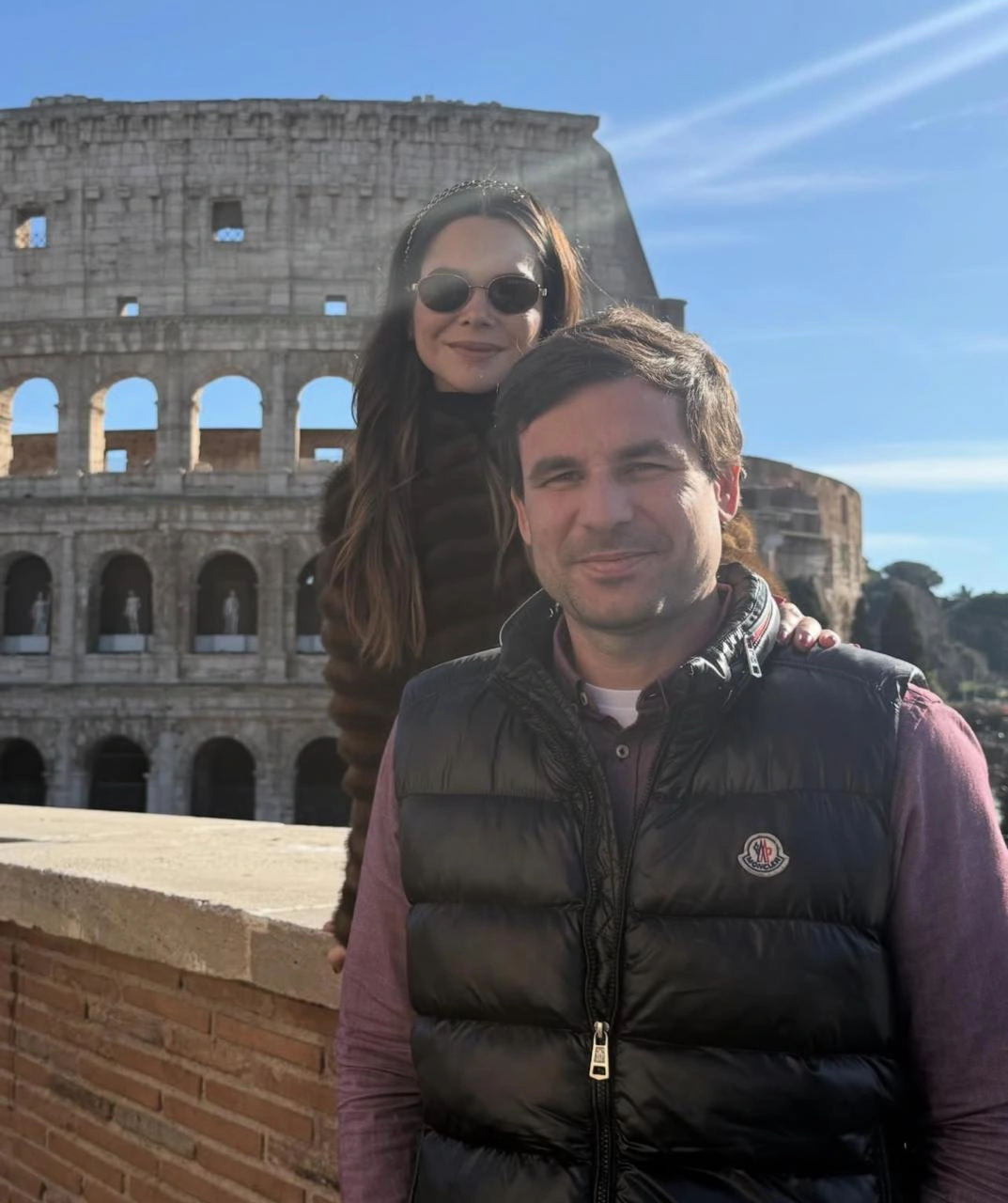 Natália Magalhāes e Mazerine Netto e os filhos Eduardo e Felipe estão em Roma